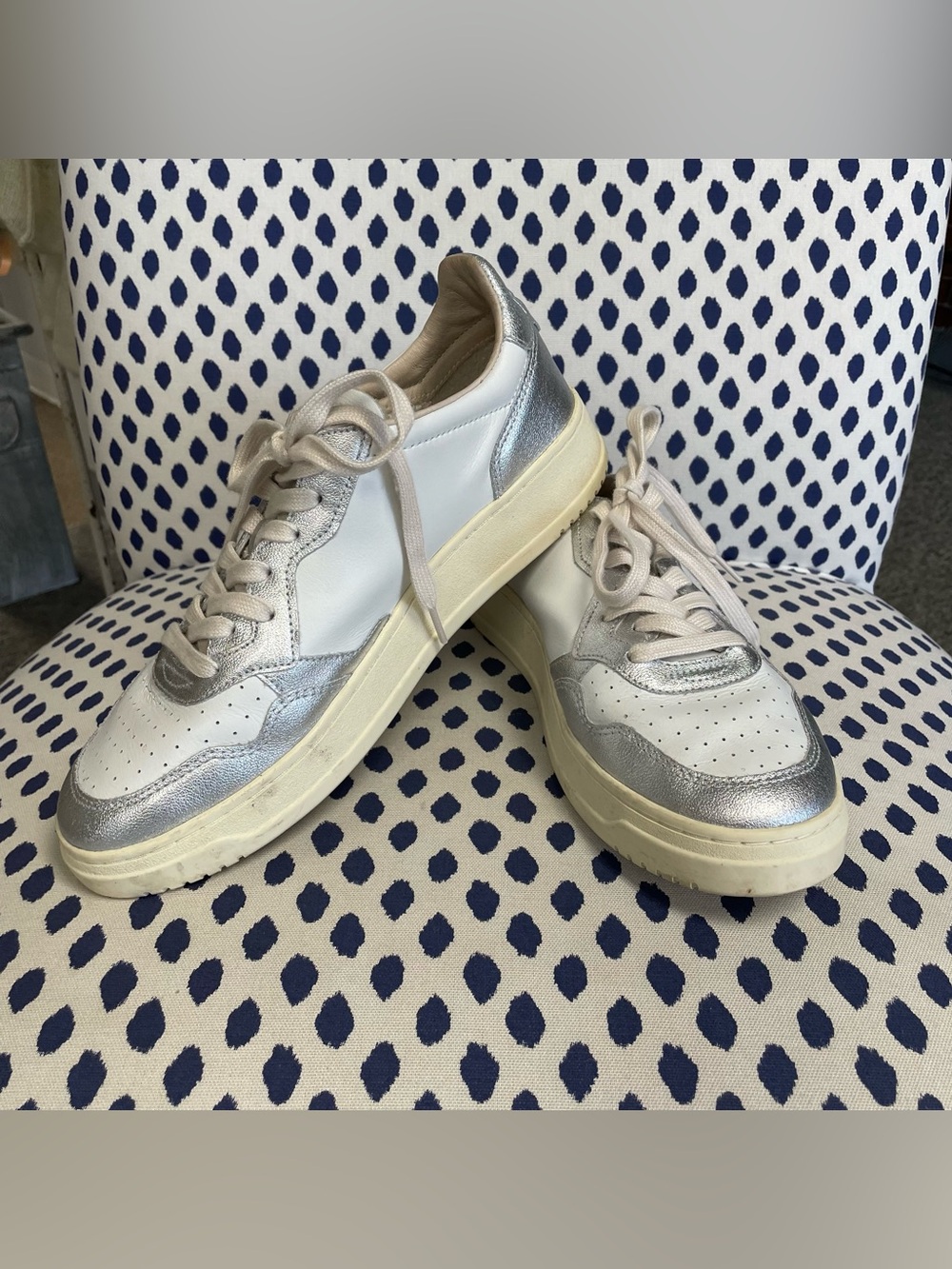 Autry Medalist Leather Sneakers in White & Silver Size 10.5